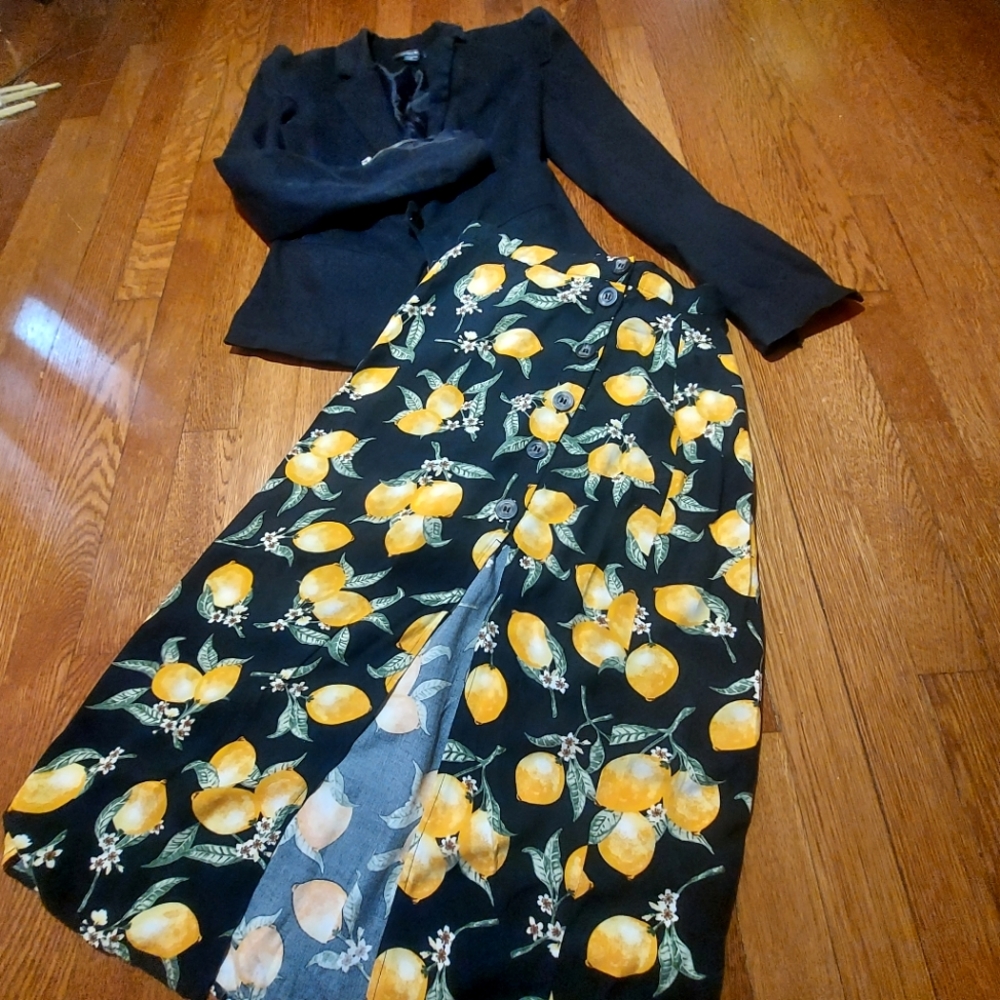 🍋H&M Lemon Print Midi Skirt 🍋Size 2